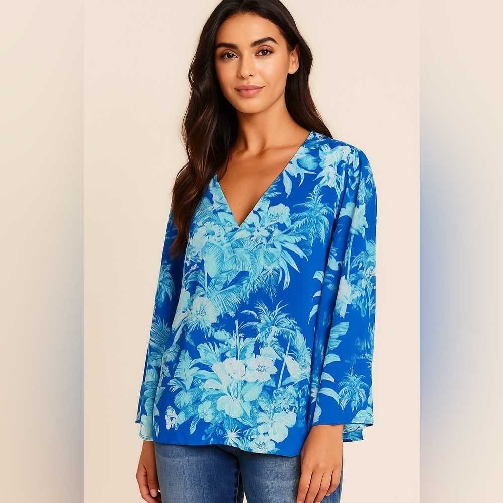 Elegant Blue and White Blouse with Chic Design 💙 - Picture 10 of 11